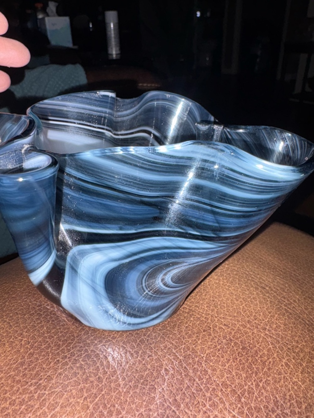 Hand Blown Art Glass VTG Hankerchief Vase Black White Clear Swirl 7.5 Tall - Picture 6 of 10